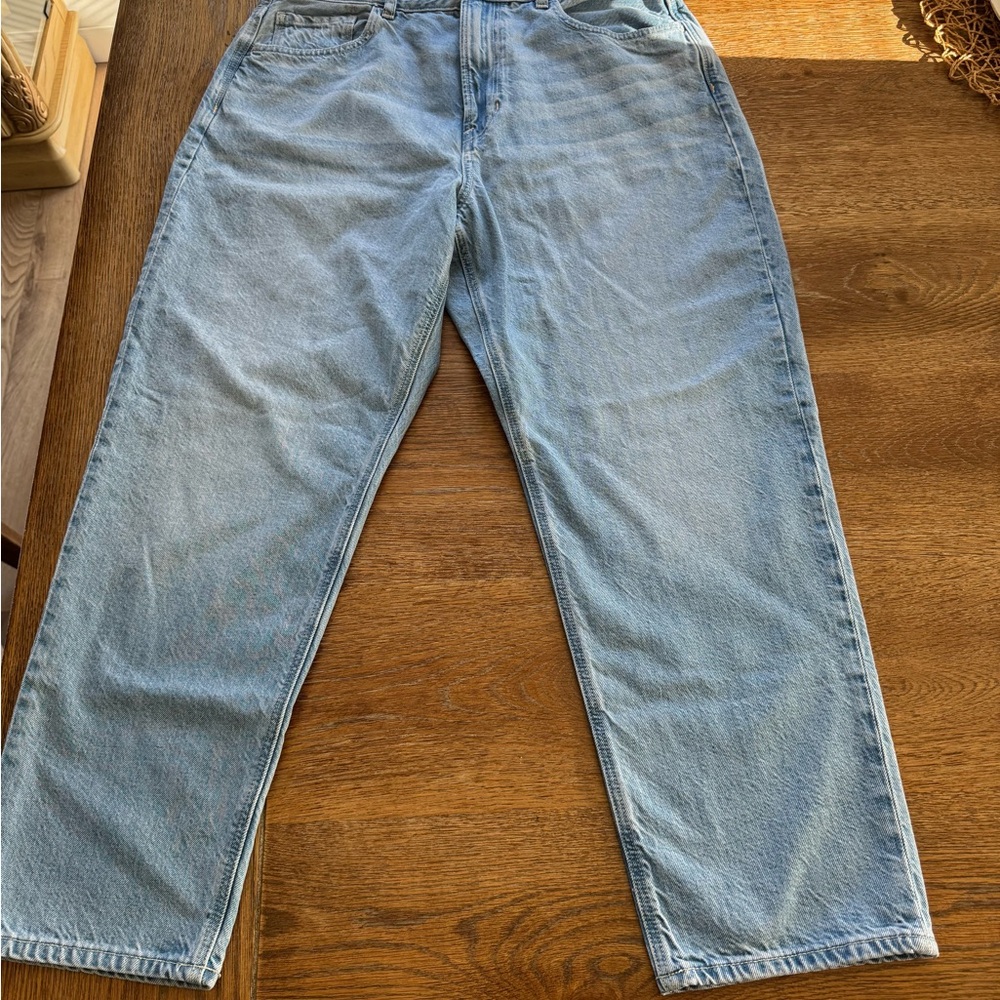 American Eagle Outfitters Light Blue Denim Jeans